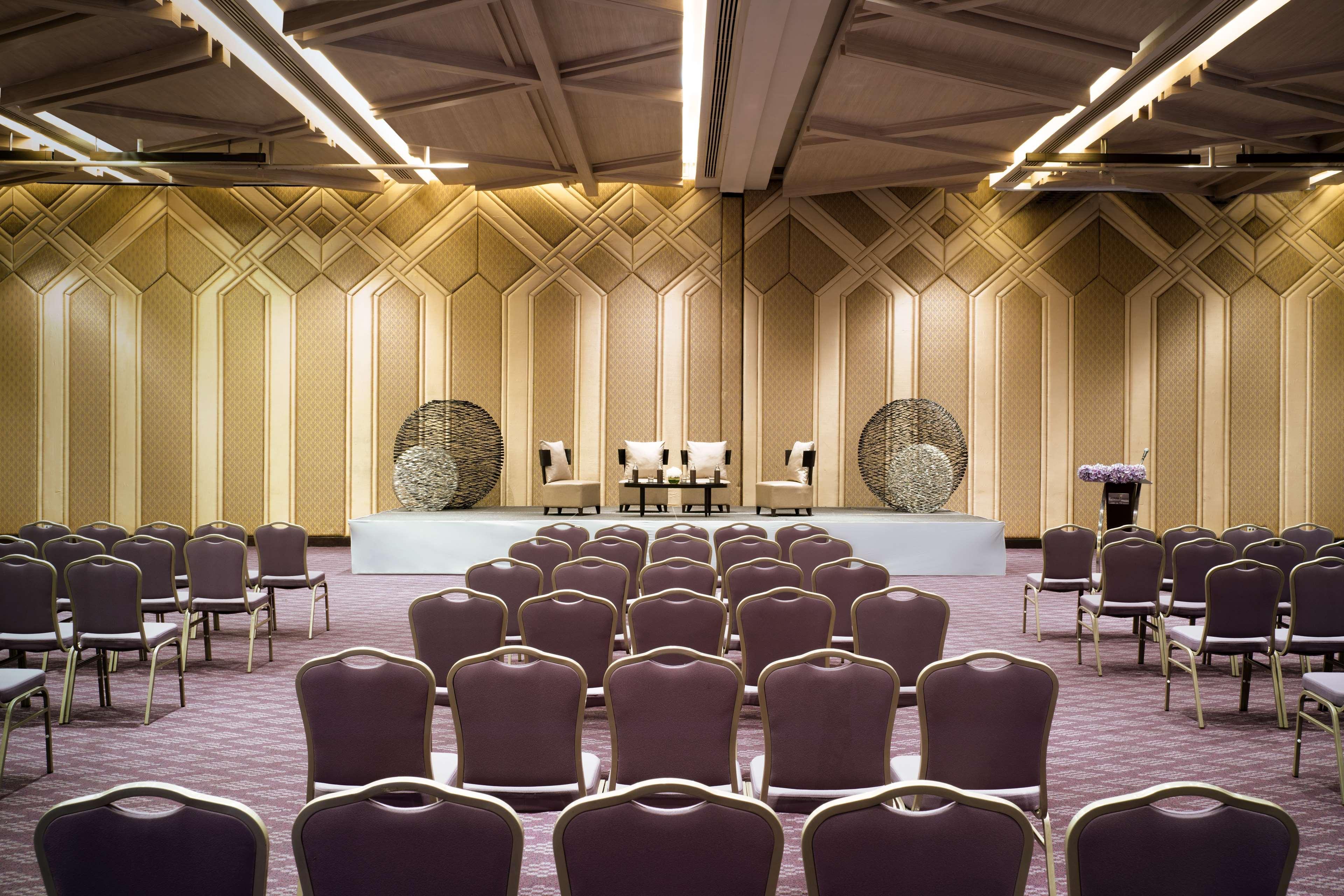 Avani Khon Kaen Hotel & Convention Centre Exterior photo