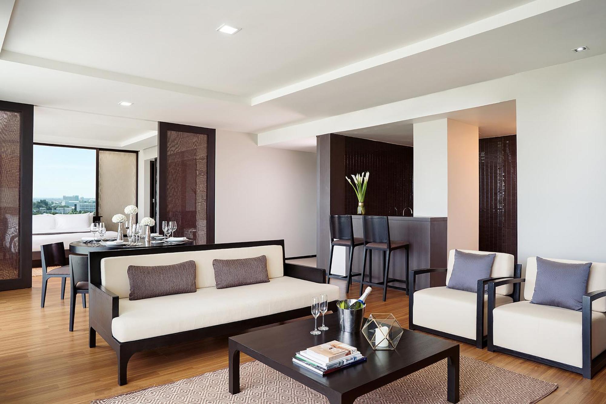 Avani Khon Kaen Hotel & Convention Centre Exterior photo