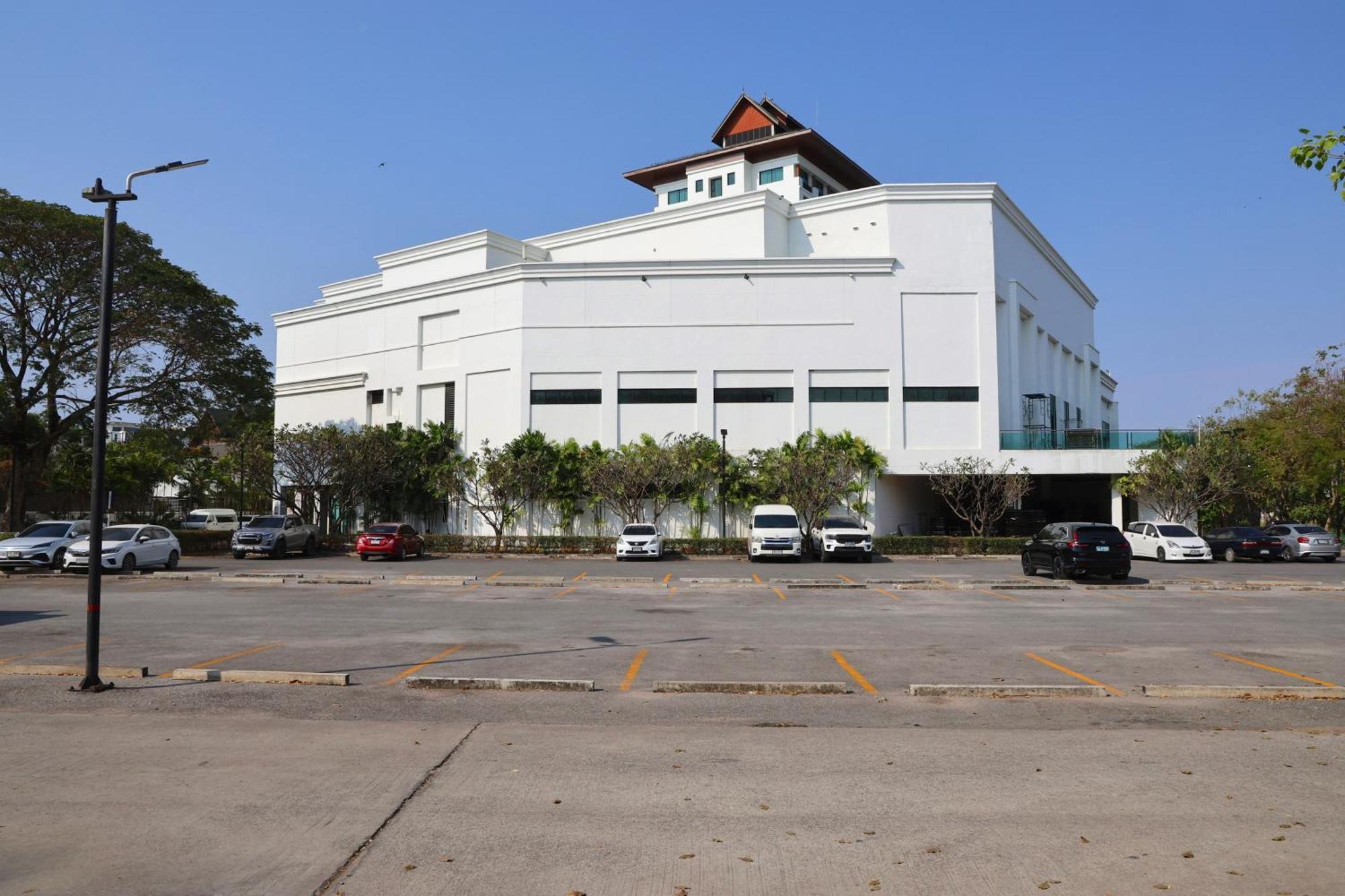 Avani Khon Kaen Hotel & Convention Centre Exterior photo