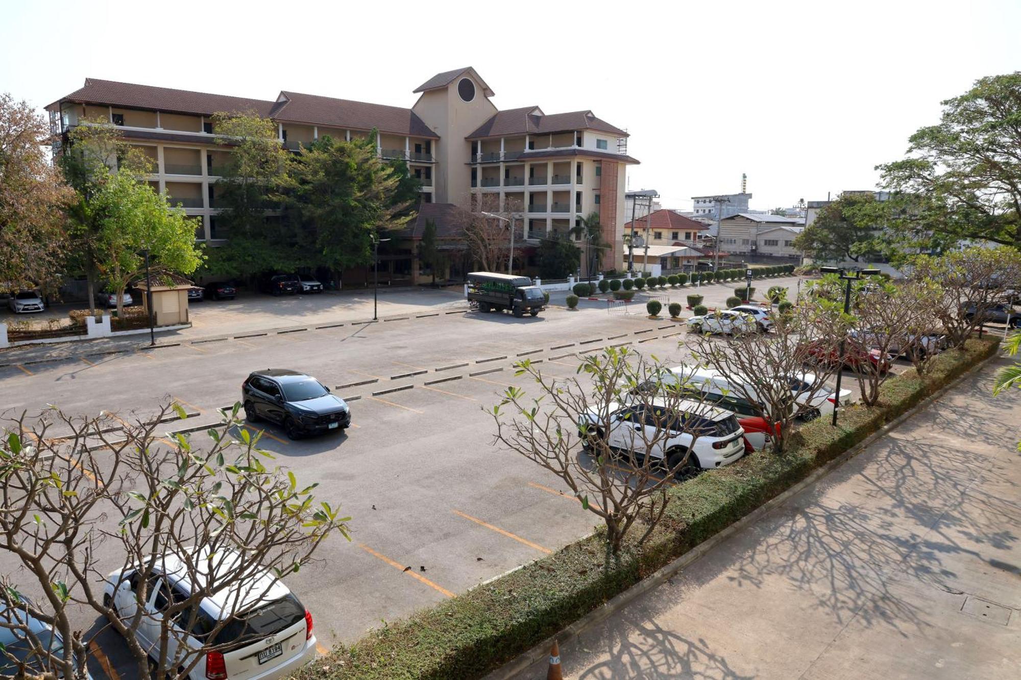 Avani Khon Kaen Hotel & Convention Centre Exterior photo