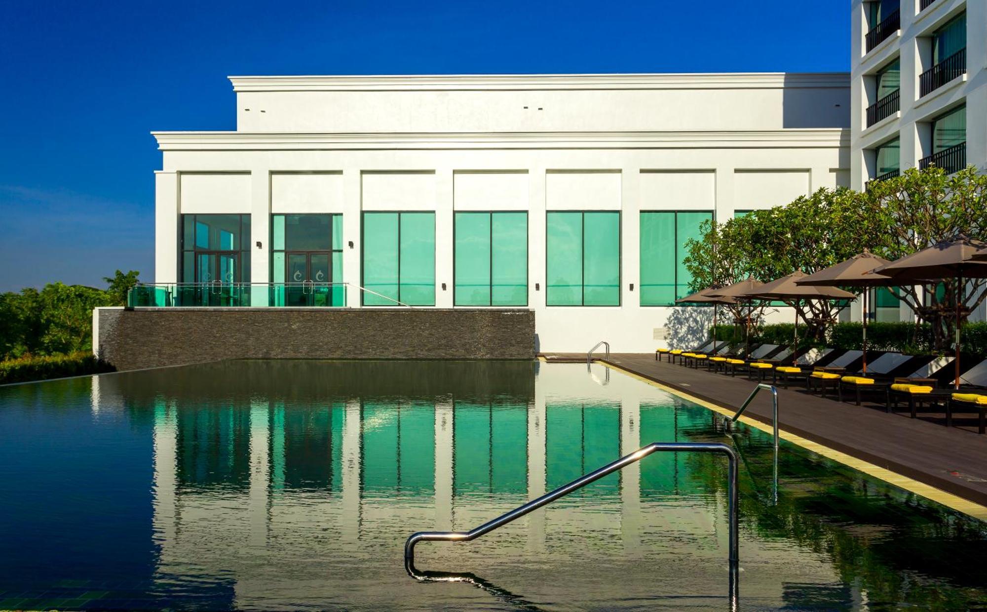 Avani Khon Kaen Hotel & Convention Centre Exterior photo